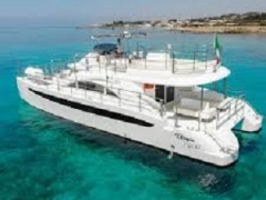 Escursione in catamarano nel Salento