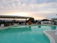 Aperitivo al Tramonto con Cena a Bordo Piscina a Villa Sciarrera con Live Music Venerdi 25 Luglio